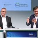 Dirk Heitepriem (rechts), BlackBerry, hob die Bedeutung der IT-Sicherheit in der Mobilfunkbranche hervor.